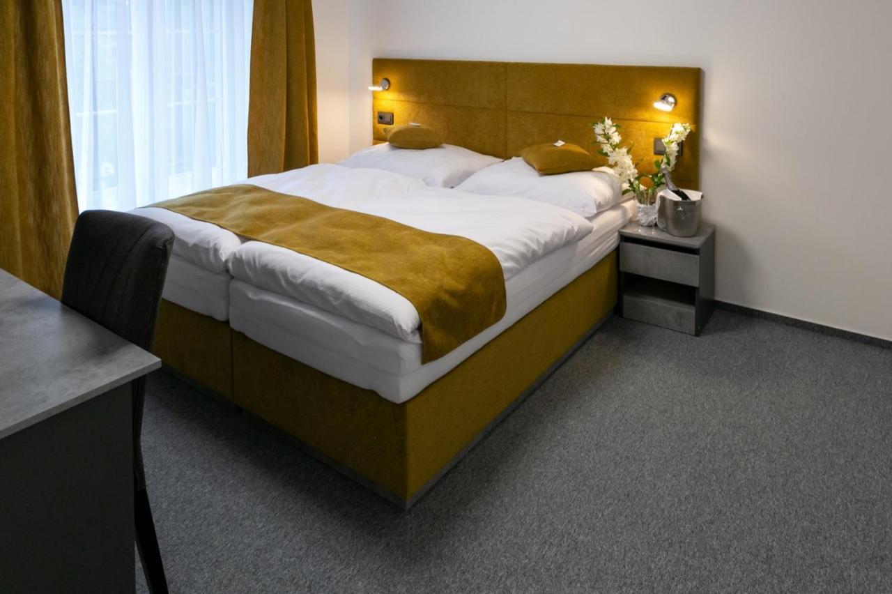 Wellness Hotel Edelweiss 利贝雷茨 外观 照片