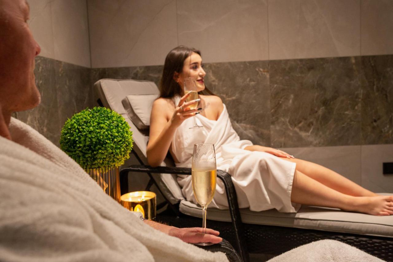 Wellness Hotel Edelweiss 利贝雷茨 外观 照片